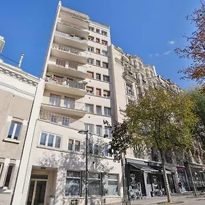 Appartement Cosy And Renovated Studio In Heart Of Xvieme, Paris
